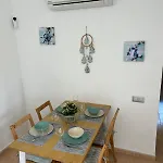 Simon And Ami Aparments Апартаменты