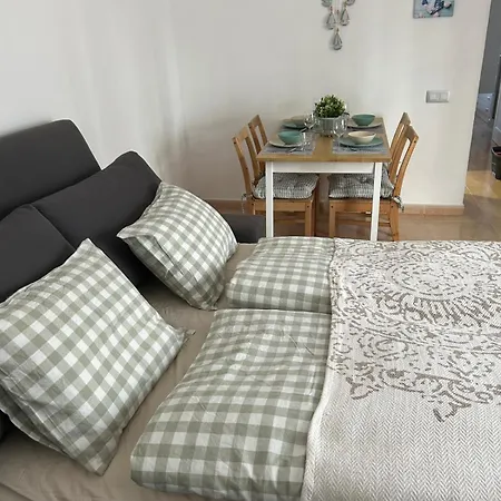 Simon And Ami Aparments شقة *